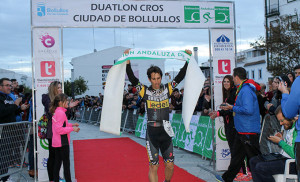 José Daniel Borrego (Centauro Bikes), en el momento de entrar en la meta.