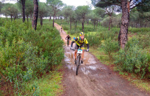 La lluvia y el barro endureció la prueba cartayera.