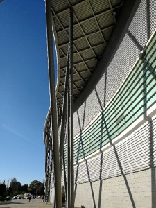 Una de las alas del centro comercial.