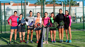 Componentes del equipo femenino del Club de Pádel la Volea.