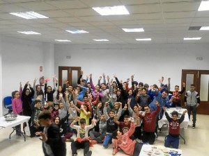 Jóvenes de San Bartolomé disfrutando de las actividades diseñadas.