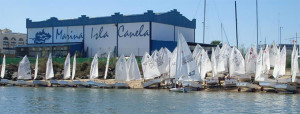 Todo a punto en Isla Canela para la regata del fin de semana.