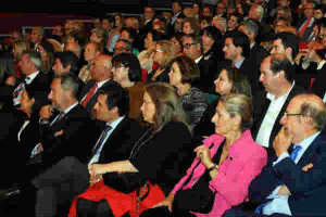 Representantes de las distintas Adminstraciones, el ex alcalde de Huelva, Pedro Rodríguez, y el ex consejero Jaime Montaner estuvieron presentes en el acto.