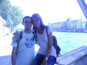 En París, con Antonio (mi novio), durante la estancia de tres meses realizada allí.