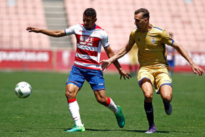 Ubay Luzardo regresó al once recreativista tras su sanción. / Foto: www.granadacf.es/.