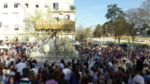 El barrio de San Sebastián se ha echado a la calle para acompañar a Los Mutilados.