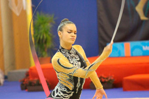 Una de las vencedoras, la moguereña Alejandra Morales, durante uno de sus ejercicios.