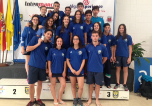 Representantes del CN Huelva en el Trofeo celebrado en Albufeira.