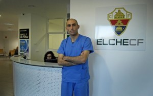 César Quesada, ex-jugador del Recre y ahora médico del Elche. / Foto: www.elchecf.es.