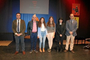 Foto de familia de los premiados.