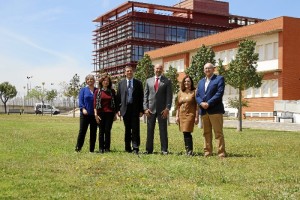 El candidato a Rector, García Machado, junto a su equipo.