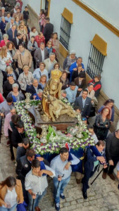 Paso de la patrona por las calles de Ayamonte.