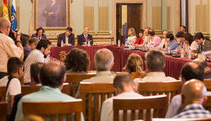 Un momento del Pleno del Ayuntamiento que aprobó el pliego de condiciones para la venta del Recre.