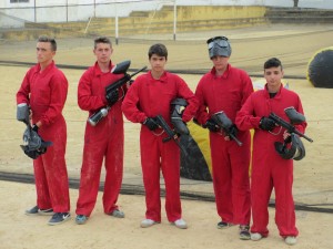 La programación se inicia con una actividad de paintball.