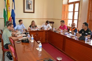 El salón de plenos acogiendo la reunión de la Junta Local de Seguridad, presidida por la alcaldesa Rocío Cárdenas.