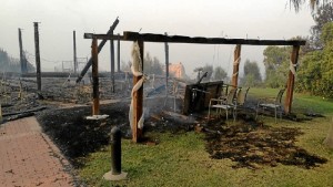 Imagen del estado en el que ha quedado la terraza del Parador de Mazagón. 