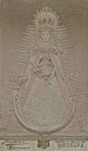 Fotografía de la Virgen del Rocío, de finales del siglo XIX.