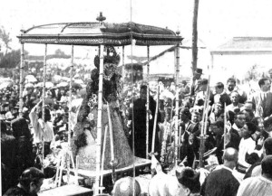 La Virgen en su paso, en la Coronación de 1919.