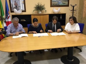 Firma de convenio Toyota 1