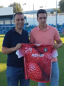 El Pinzón ficha gol con el delantero Abelardo.