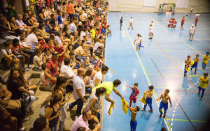 El público se lo pasó en grande durante el torneo de fútbol sala en Ayamonte.