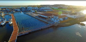 El Terrón y su puerto deportivo, lugares para descansar y relajarse.