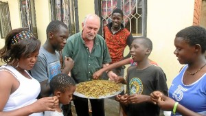 Fabián ha creado en Uganda la ONG 'Música para la vida'.