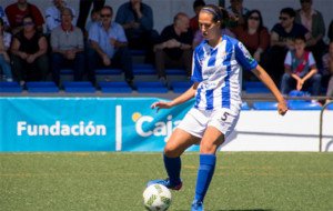 Cinta Rodríguez conducirá la nave del Sporting en un torneo de fútbol virtual organizado por la Federación con fines benéficos. / Foto: @sportinghuelva.