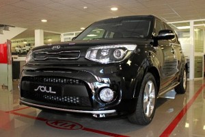 El Kia Soul, también en la exposición de Veyser, concesionario oficial de Kia en Huelva. / Foto: L.C.