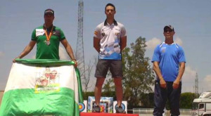 Miguel Ángel Medina en el podio del concurso individual.