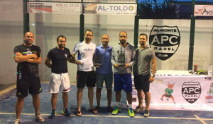 Algunos de los ganadores del V Torneo de Pádel de Almonte.