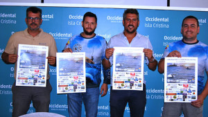 Un momento de la presentación del concurso de pesca en Isla Cristina.