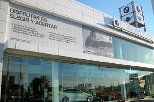 Imagen exterior del concesionario oficial BMW en Huelva, Autogotransa.