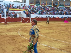 El Cordobés salió a hombros en la Corrida de Toros de la Feria de Aracena.