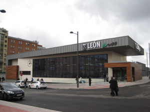 La nueva estación de Las Metas tendrá un aspecto similar a la estación de León. / Foto: Rubén Ojeda.