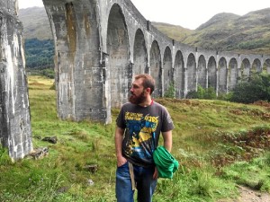 Juan José llegó a Edimburgo en septiembre del pasado año. Enla foto, puente por donde pasa el 'Jacobite Steam'.