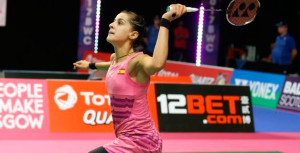 Carolina Marín vuelve a exhibirse en el Mundial, esta vez para derrotar a la danesa Mia Blichfeldt. / Foto: Badminton Europe / Mark Phelan.