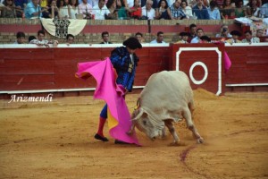 Sebastián Castella, en los primeros lances de su 