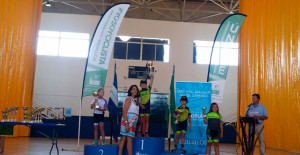 Uno de los podios del VI Homenaje Ángel Camacho Salazar. / Foto: Federación Andaluza de Ciclismo.