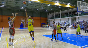 Victoria cómoda del CB San Juan ante el PMD Aljaraque en la segunda semifinal del Trofeo Diputación. / Foto: @fabhuelva.