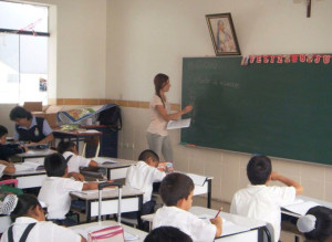 Durante su etapa de doctoranda dio clases en la Universidad de Sevilla.