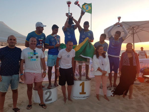 Podio de la categoría masculina del IV Mundialito de Futvoley celebrado en Matalascañas.