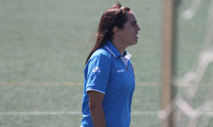 Jenny Benítez, entrenadora del Fundación Cajasol Sporting B, líder en solitario de su grupo.