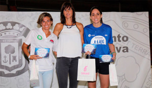 Las tres primeras clasificadas en la prueba femenina.