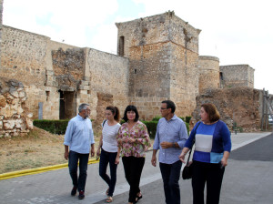 Visita al castillo y murallas de Niebla.