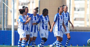 Las jugadoras del Fundación Cajasol Sporting celebran el primer tanto ante las hispalenses. / Foto: www.lfp.es.