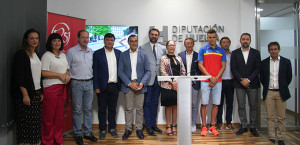 Un momento de la presentación en la Diputación de la Copa del Mundo de Triatlón.