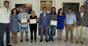 Foto de familia de los premiados.