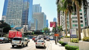 En Miami se pueden hacer numerosas gestiones sin bajarte del coche. / Foto: Miami - PFS Realty