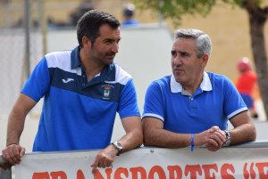 Rafael Fernández, director deportivo y Antonio Corchero, concejal de Deportes de Hinojos.